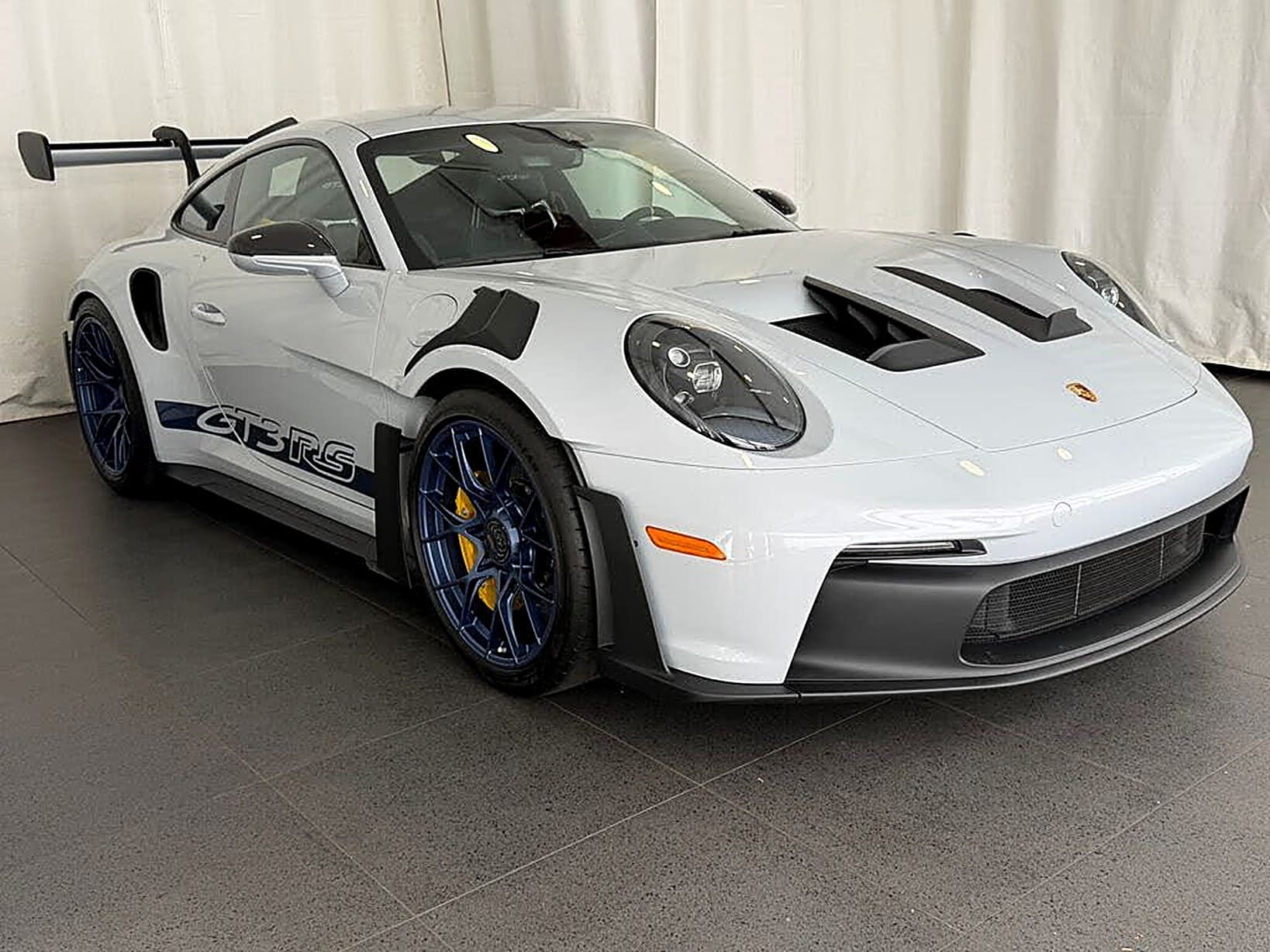2025 Porsche 911 GT3 RS in Ice Grey Metallic
